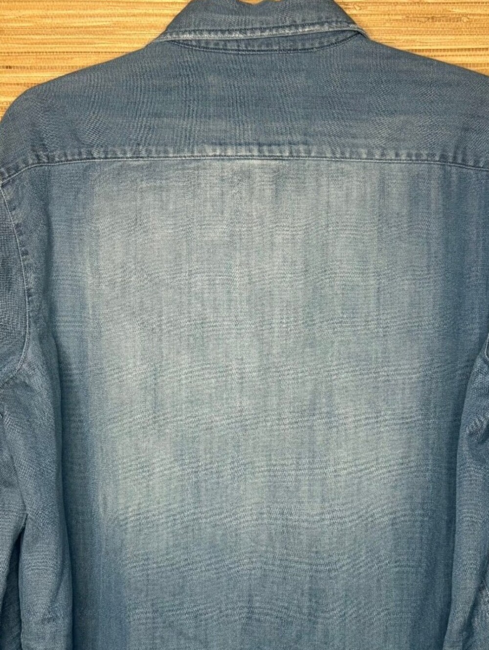 Frank & Eileen Eileen Denim Relaxed Fit Button-Down Shirt Size Large - Picture 8 of 15